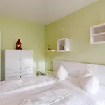 Strandnahe Mit 2 Schlafzimmern Und Terrasse, Am Kurpark, Apartmán