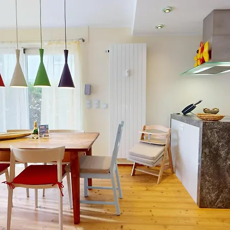 Strandnahe Mit 2 Schlafzimmern Und Terrasse, Am Kurpark,