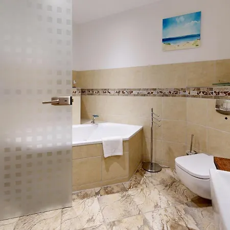 Lägenhet Strandnahe Mit 2 Schlafzimmern Und Terrasse, Am Kurpark,