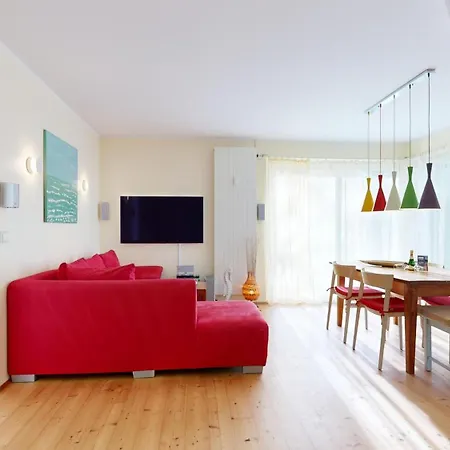Strandnahe Mit 2 Schlafzimmern Und Terrasse, Am Kurpark, Apartamento Binz