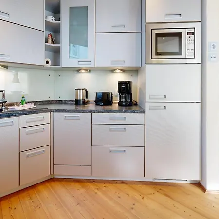Strandnahe Mit 2 Schlafzimmern Und Terrasse, Am Kurpark, Appartement Binz