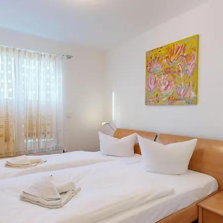 Strandnahe Mit 2 Schlafzimmern Und Terrasse, Am Kurpark, Apartamento