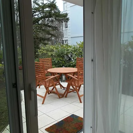 Strandnahe Mit 2 Schlafzimmern Und Terrasse, Am Kurpark, Binz