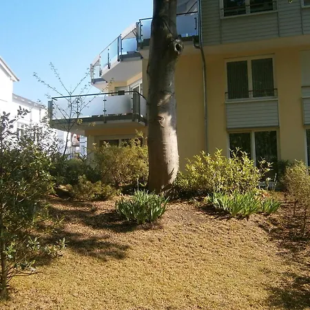 Strandnahe Mit 2 Schlafzimmern Und Terrasse, Am Kurpark, Binz