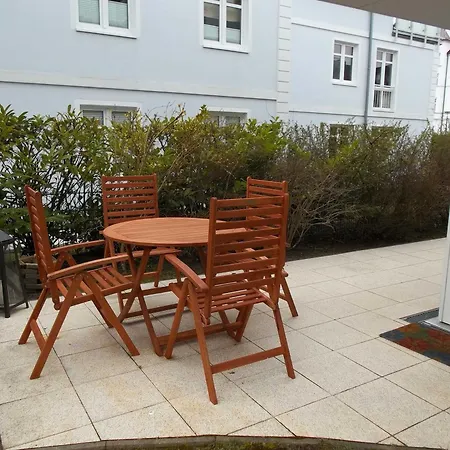 Strandnahe Mit 2 Schlafzimmern Und Terrasse, Am Kurpark, Apartmán
